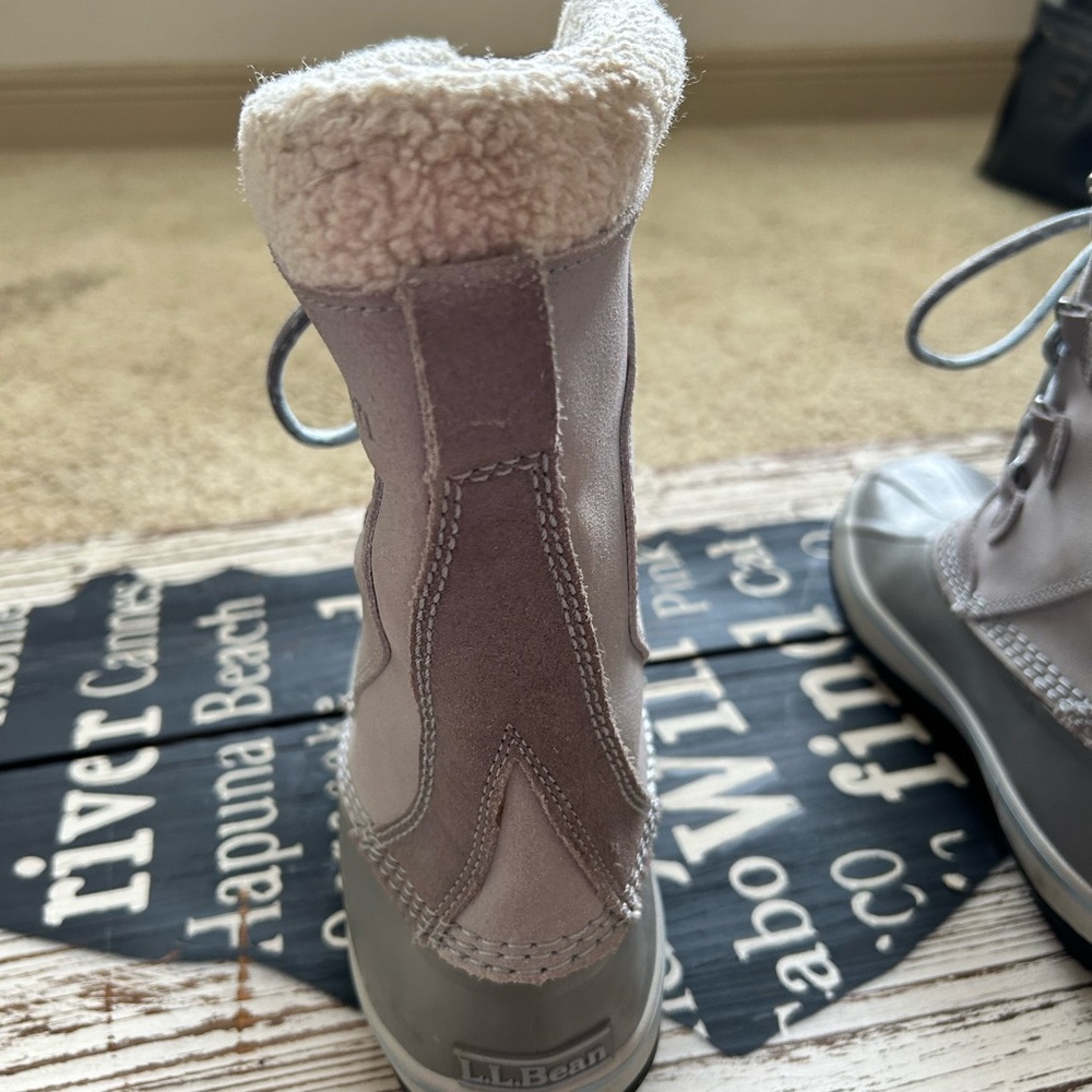 L.L. Bean Women’s Snow Boots - Picture 2 of 6